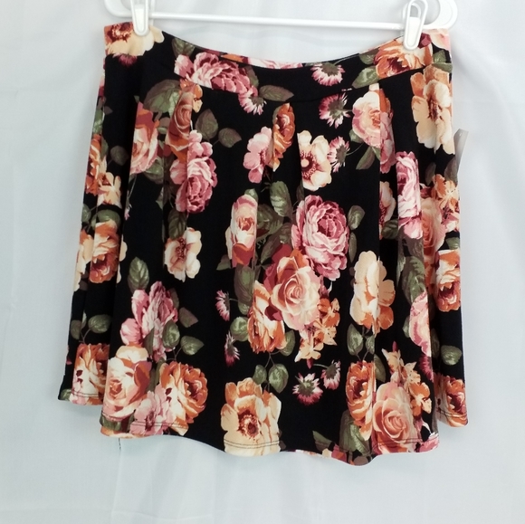 Charlotte Russe Dresses & Skirts - Charlotte Russe Skirt